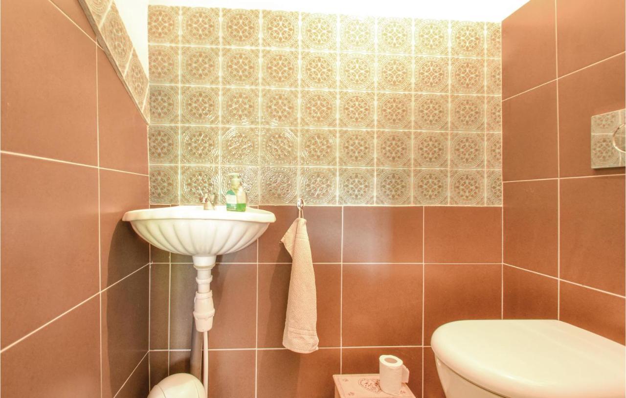 Lovely Home In Charritte De Bas With Wifi Extérieur photo